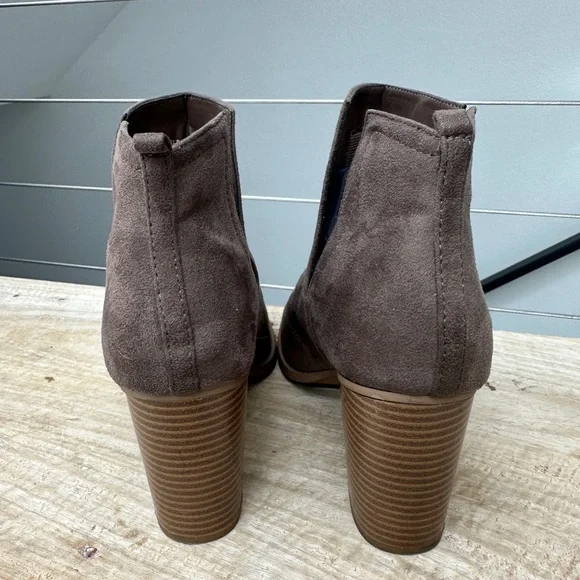 Soda Taupe Suede Ankle Boots Block Heel Side Slit Booties | Size 9 - Picture 5 of 8